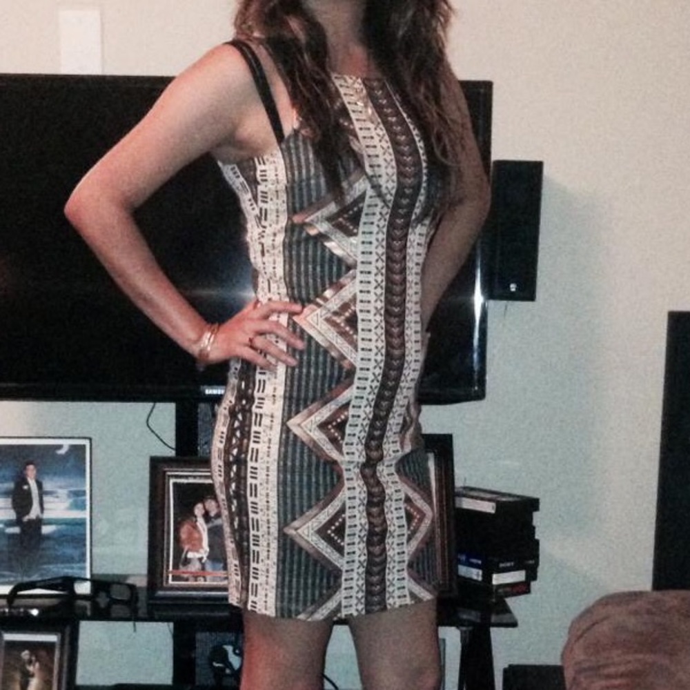 Charlotte Russe Beautiful Dress - Picture 2 of 5